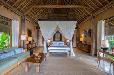 Luxury Villa Photo #12