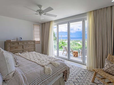 Luxury Villa Photo #23