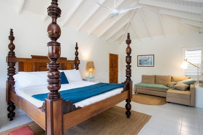Luxury Villa Photo #29