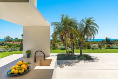 Luxury Villa Photo #17