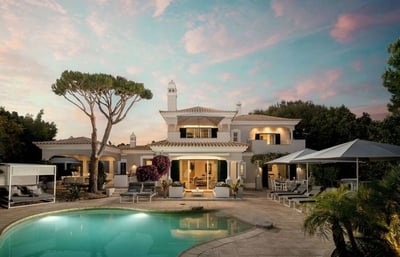 Luxury Villa Photo #3