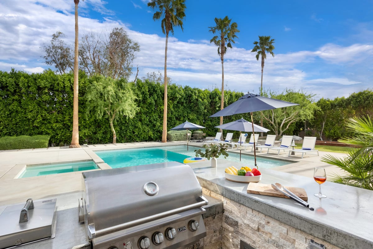 Festival Sands Escape