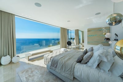 Luxury Villa Photo #39