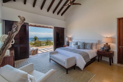 Luxury Villa Photo #27