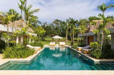 Luxury Villa Photo #3