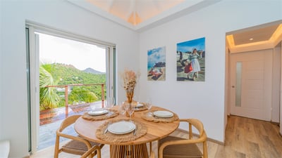 Luxury Villa Photo #14