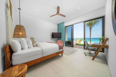 Luxury Villa Photo #32