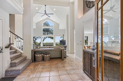 Luxury Villa Photo #32