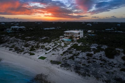 Luxury Villa Photo #50