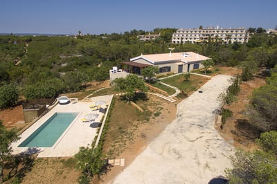 Luxury Villa Photo #12