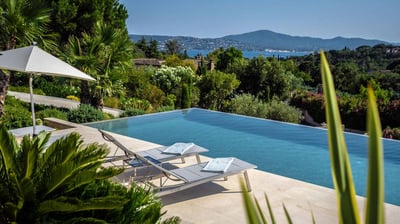 Luxury Villa Photo #4