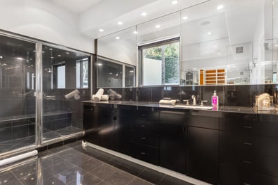Luxury Villa Photo #30