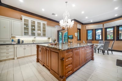 Luxury Villa Photo #20