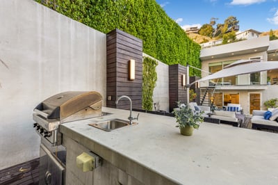 Luxury Villa Photo #7