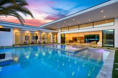 Luxury Villa Photo #4