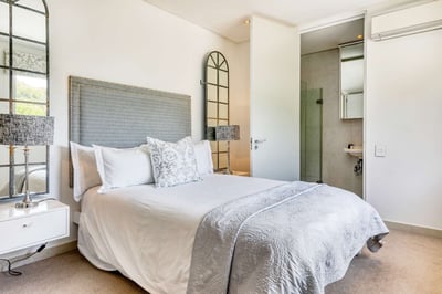 Luxury Villa Photo #32