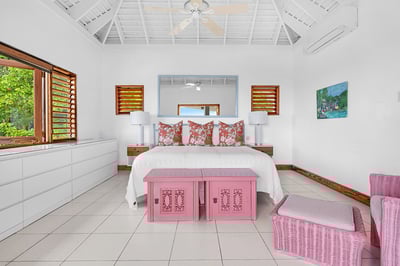 Luxury Villa Photo #9