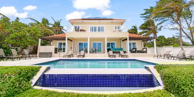 Luxury Villa Photo #3