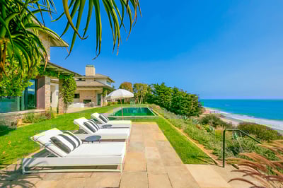 Luxury Villa Photo #9