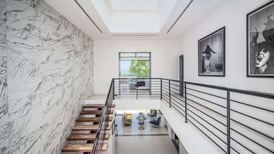 Luxury Villa Photo #18