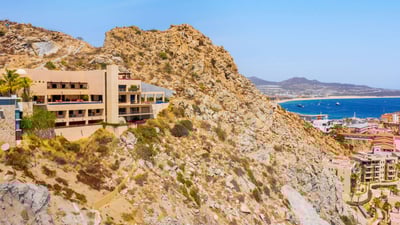 Luxury Villa Photo #33