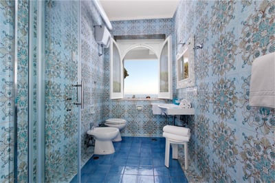 Luxury Villa Photo #27