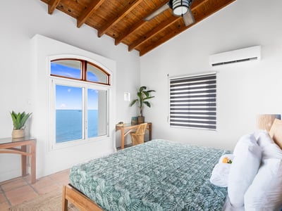 Luxury Villa Photo #19
