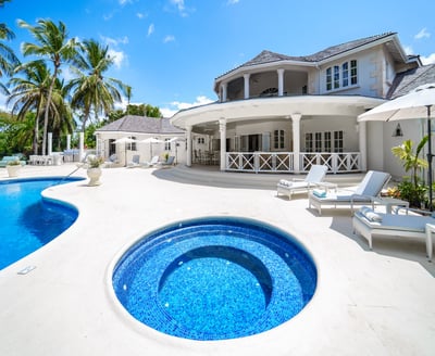 Luxury Villa Photo #4