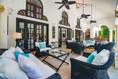 Luxury Villa Photo #6
