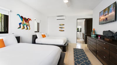 Luxury Villa Photo #2