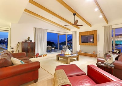 Luxury Villa Photo #8