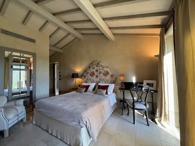 Luxury Villa Photo #27