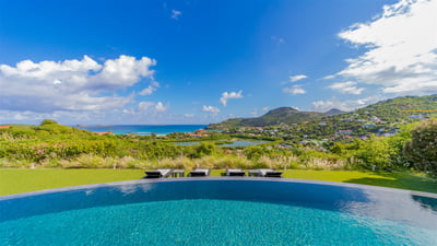 Luxury Villa Photo #8