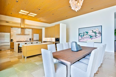 Luxury Villa Photo #26