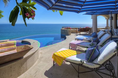 Luxury Villa Photo #4
