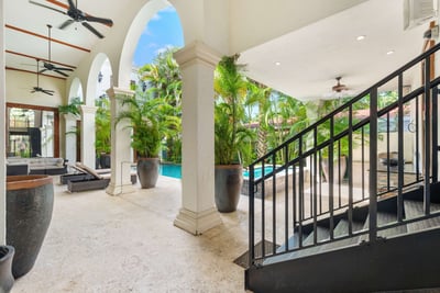 Luxury Villa Photo #12