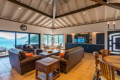 Luxury Villa Photo #28