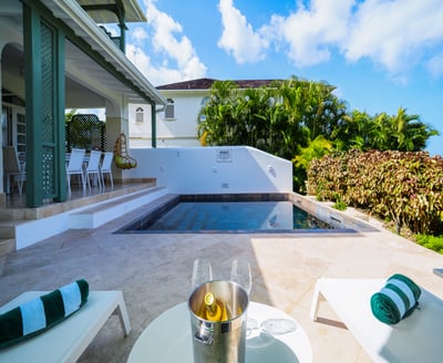 Luxury Villa Photo #4