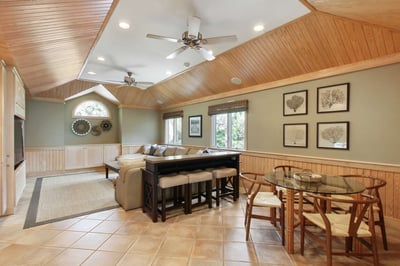 Luxury Villa Photo #25