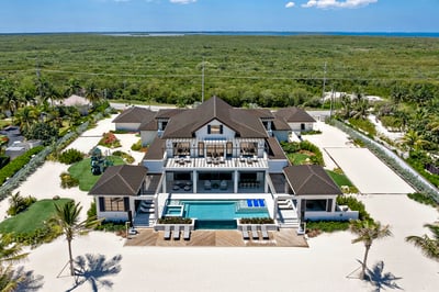 Luxury Villa Photo #2