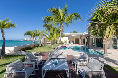 Luxury Villa Photo #39