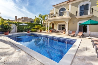 Luxury Villa Photo #3