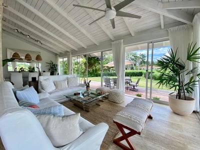 Luxury Villa Photo #14