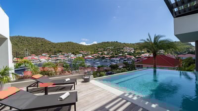 Luxury Villa Photo #2