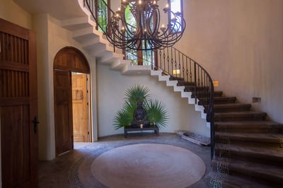 Luxury Villa Photo #24
