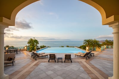 Luxury Villa Photo #8