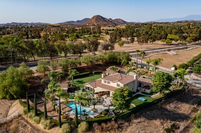 Luxury Villa Photo #3