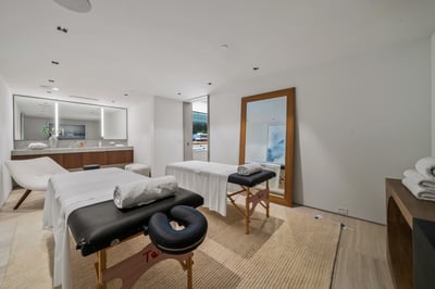 Luxury Villa Photo #49