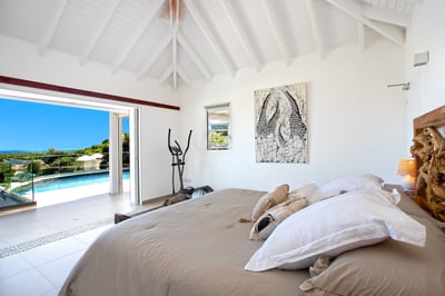 Luxury Villa Photo #16