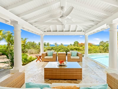 Luxury Villa Photo #10